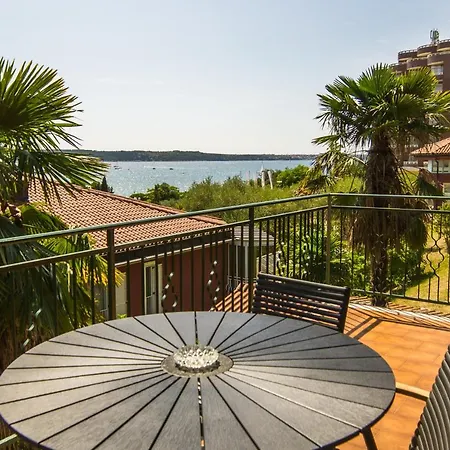 Apartments Sara 7, 8, 9 Portoroz Exterior photo