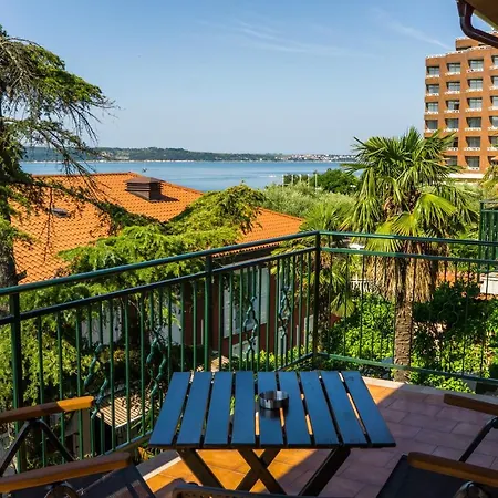 Apartments Sara 7, 8, 9 Portoroz Exterior photo