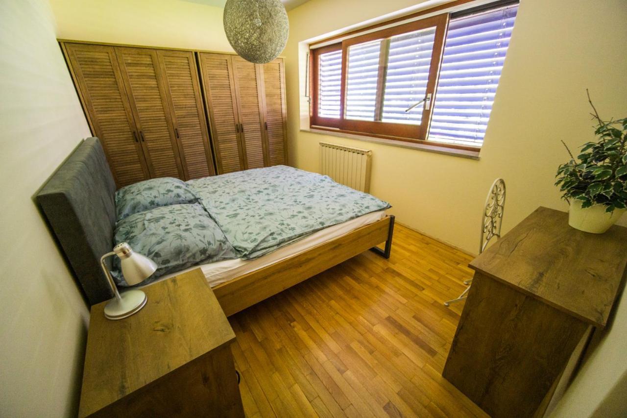 Sara 7, 8, 9 Apartman